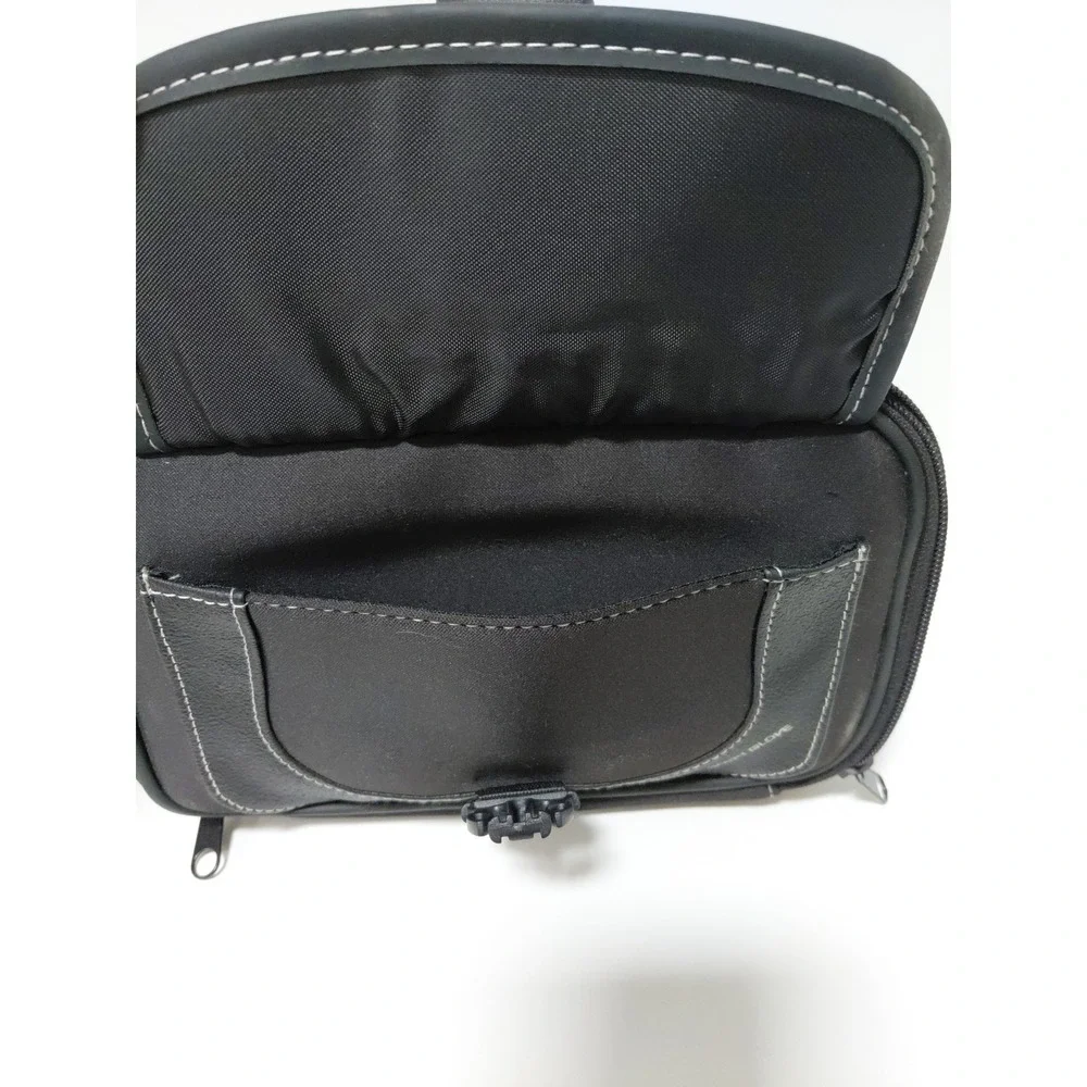 Body Glove Black Zip Close 9